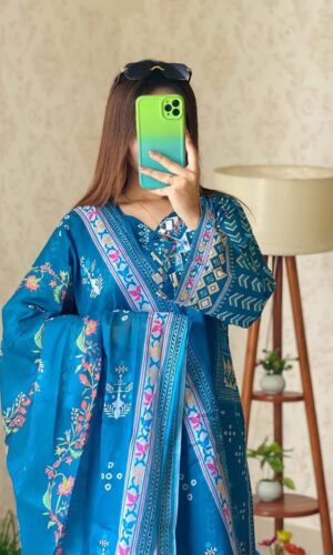 Alternative view of Loan three piece