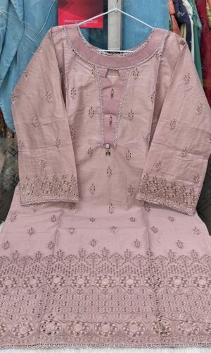 Alternative view of 𝐀𝐠𝐡𝐚 𝐍𝐨𝐨𝐫 𝐂𝐨𝐭𝐭𝐨𝐧 𝟏𝐏𝐜 𝐰𝐢𝐭𝐡 𝐄𝐦𝐛𝐫𝐨𝐢𝐝𝐞𝐫𝐲 𝐖𝐨𝐫𝐤